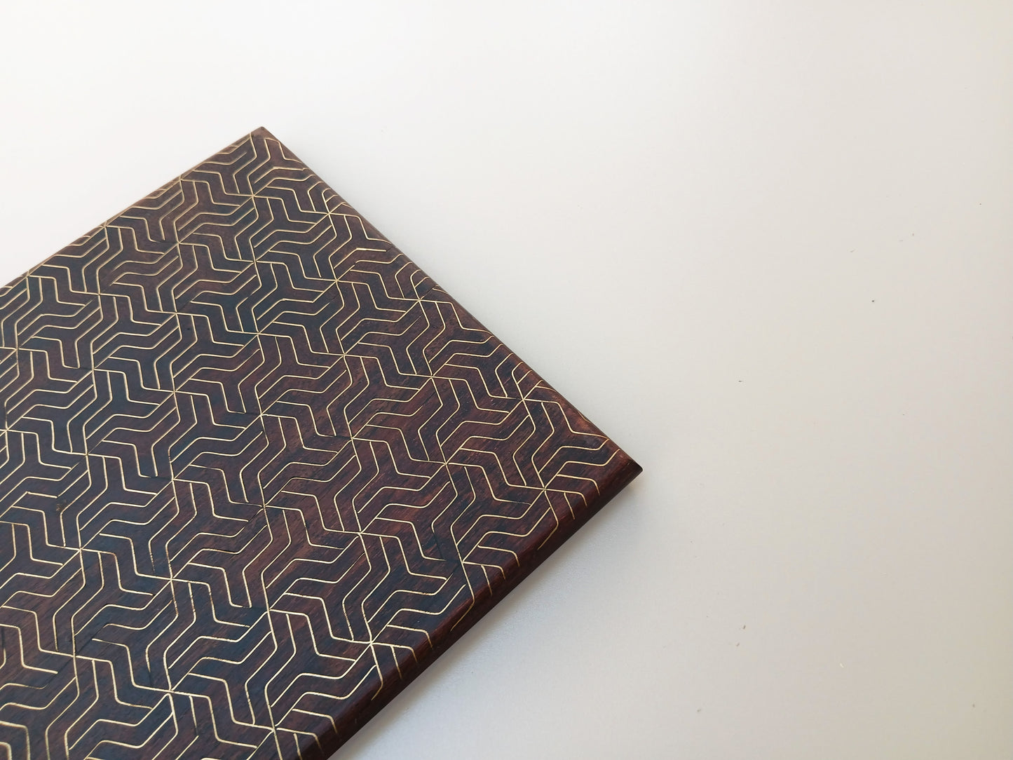 Tarkashi Trivet - Triangular Tesselation