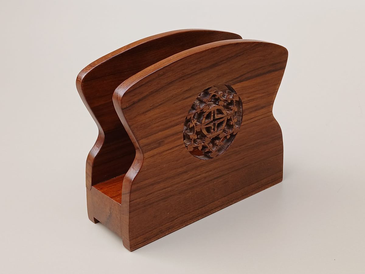 Comb Napkin Holder