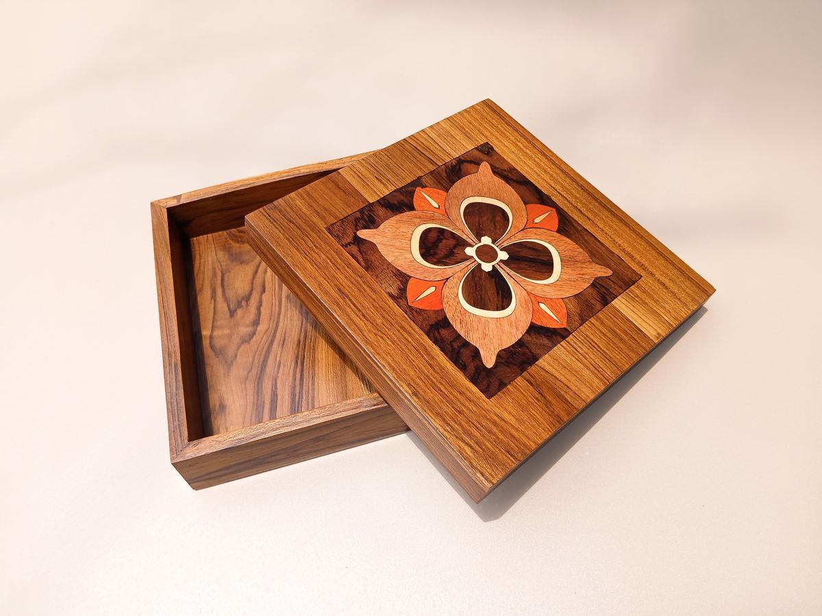 Qutub Box